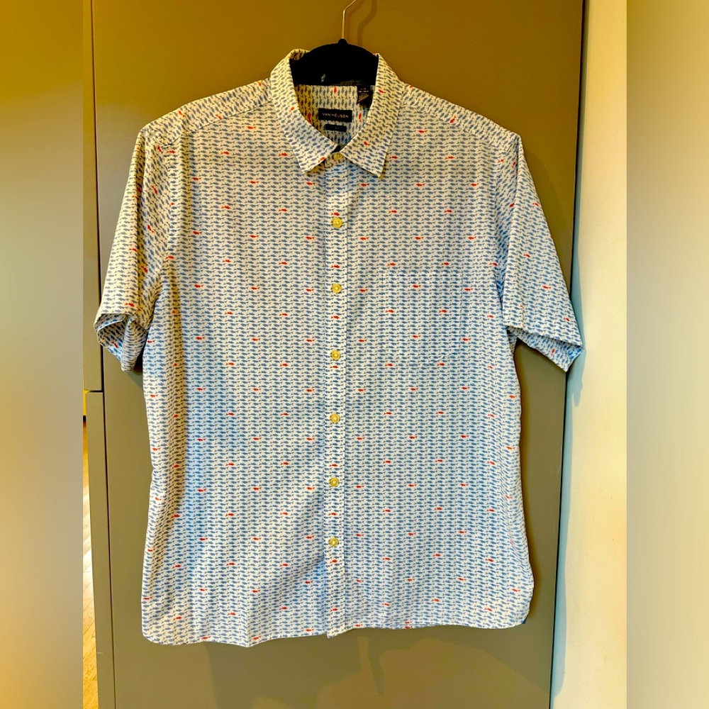 Van Huesen men’s button slim fit, Size L 16-16.5, print blue fish & orange fish